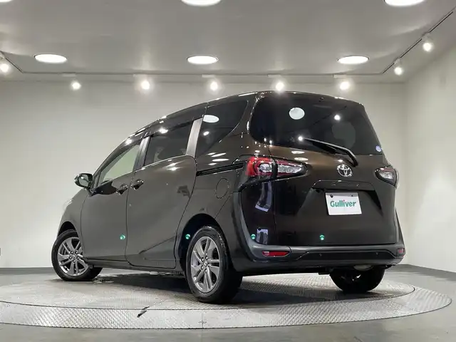 トヨタ シエンタ G クエロ 愛知県 2019(平31)年 4.6万km ヴィンテージブラウンパールクリスタルシャイン 純正ナビ/純正15インチオプションアルミホイール/衝突軽減ブレーキ/両側電動スライドドア/シートヒーター/ビルトインETC/LEDヘッドライト/バックカメラ/ステアリングヒーター/フルセグTV/Bluetooth/コーナーセンサー/レーンキープアシスト/オートハイビーム/プッシュスタート/スマートキー/スペアキー/CD/DVD再生/アイドリングストップ/ミュージックサーバー/純正フロアマット/オートライト/禁煙車/ハーフレザーシート/ウィンカーミラー/電動格納ミラー/横滑り防止装置/パーキングサポートブレーキ/先行車発進