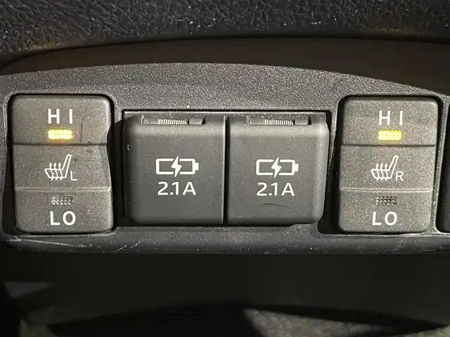 トヨタ シエンタ G クエロ 愛知県 2019(平31)年 4.6万km ヴィンテージブラウンパールクリスタルシャイン 純正ナビ/純正15インチオプションアルミホイール/衝突軽減ブレーキ/両側電動スライドドア/シートヒーター/ビルトインETC/LEDヘッドライト/バックカメラ/ステアリングヒーター/フルセグTV/Bluetooth/コーナーセンサー/レーンキープアシスト/オートハイビーム/プッシュスタート/スマートキー/スペアキー/CD/DVD再生/アイドリングストップ/ミュージックサーバー/純正フロアマット/オートライト/禁煙車/ハーフレザーシート/ウィンカーミラー/電動格納ミラー/横滑り防止装置/パーキングサポートブレーキ/先行車発進