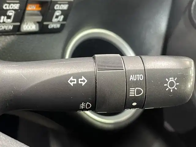 トヨタ シエンタ G クエロ 愛知県 2019(平31)年 4.6万km ヴィンテージブラウンパールクリスタルシャイン 純正ナビ/純正15インチオプションアルミホイール/衝突軽減ブレーキ/両側電動スライドドア/シートヒーター/ビルトインETC/LEDヘッドライト/バックカメラ/ステアリングヒーター/フルセグTV/Bluetooth/コーナーセンサー/レーンキープアシスト/オートハイビーム/プッシュスタート/スマートキー/スペアキー/CD/DVD再生/アイドリングストップ/ミュージックサーバー/純正フロアマット/オートライト/禁煙車/ハーフレザーシート/ウィンカーミラー/電動格納ミラー/横滑り防止装置/パーキングサポートブレーキ/先行車発進