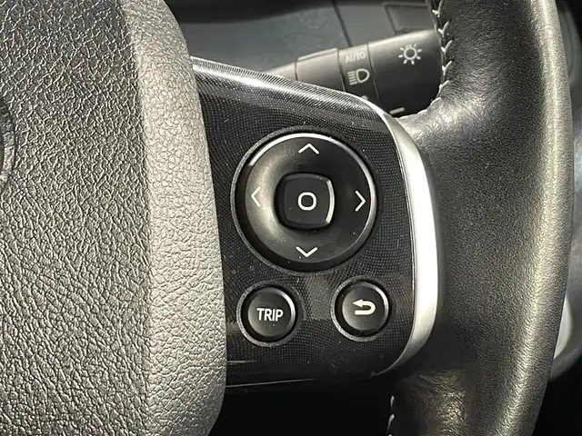 トヨタ シエンタ G クエロ 愛知県 2019(平31)年 4.6万km ヴィンテージブラウンパールクリスタルシャイン 純正ナビ/純正15インチオプションアルミホイール/衝突軽減ブレーキ/両側電動スライドドア/シートヒーター/ビルトインETC/LEDヘッドライト/バックカメラ/ステアリングヒーター/フルセグTV/Bluetooth/コーナーセンサー/レーンキープアシスト/オートハイビーム/プッシュスタート/スマートキー/スペアキー/CD/DVD再生/アイドリングストップ/ミュージックサーバー/純正フロアマット/オートライト/禁煙車/ハーフレザーシート/ウィンカーミラー/電動格納ミラー/横滑り防止装置/パーキングサポートブレーキ/先行車発進