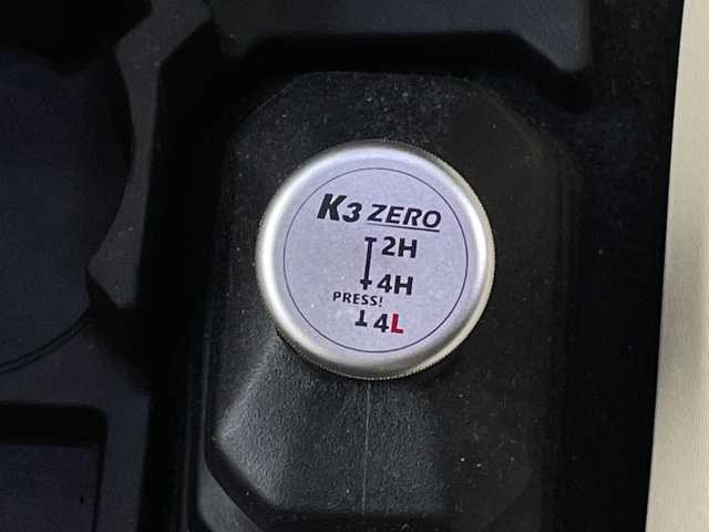 スズキ ジムニー シエラ JC 新潟県 2023(令5)年 2.4万km ピュアホワイトP 【４ＷＤ】/ワンオーナー/デュアルセンサーブレーキサポート/メモリーナビ/フルセグ＆ＤＶＤ＆ＢＴ/前後ドライブレコーダー/ビルシュタインショック/柿本マフラー/リアスポイラー/社外シフトノブ/社外レーダー/社外テール/社外グリル/社外ライト/純正１５インチアルミ/ＥＴＣ/バックモニター/シートヒーター/スマートキー/スペアキー/革巻ステアリング/クルーズコントロール/保証書＆整備手帳＆取説/