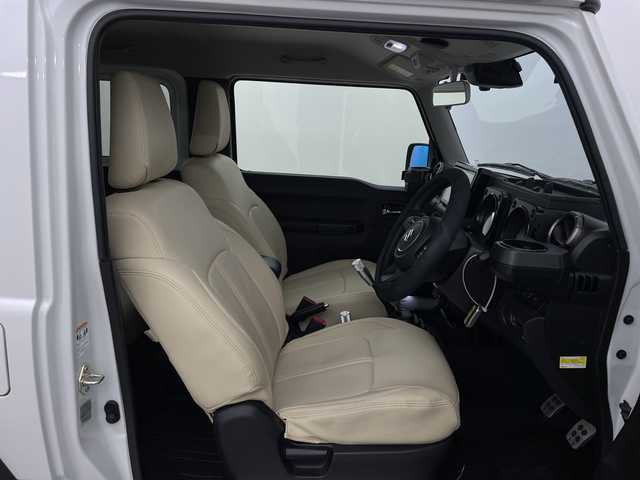 スズキ ジムニー シエラ JC 新潟県 2023(令5)年 2.4万km ピュアホワイトP 【４ＷＤ】/ワンオーナー/デュアルセンサーブレーキサポート/メモリーナビ/フルセグ＆ＤＶＤ＆ＢＴ/前後ドライブレコーダー/ビルシュタインショック/柿本マフラー/リアスポイラー/社外シフトノブ/社外レーダー/社外テール/社外グリル/社外ライト/純正１５インチアルミ/ＥＴＣ/バックモニター/シートヒーター/スマートキー/スペアキー/革巻ステアリング/クルーズコントロール/保証書＆整備手帳＆取説/