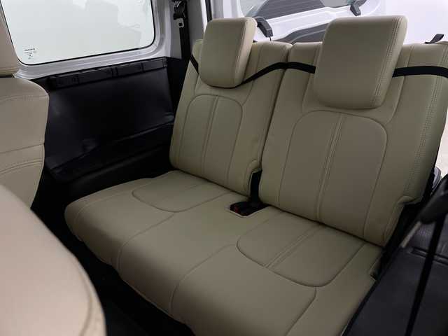 スズキ ジムニー シエラ JC 新潟県 2023(令5)年 2.4万km ピュアホワイトP 【４ＷＤ】/ワンオーナー/デュアルセンサーブレーキサポート/メモリーナビ/フルセグ＆ＤＶＤ＆ＢＴ/前後ドライブレコーダー/ビルシュタインショック/柿本マフラー/リアスポイラー/社外シフトノブ/社外レーダー/社外テール/社外グリル/社外ライト/純正１５インチアルミ/ＥＴＣ/バックモニター/シートヒーター/スマートキー/スペアキー/革巻ステアリング/クルーズコントロール/保証書＆整備手帳＆取説/