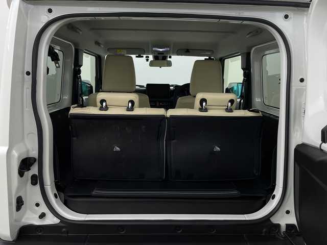 スズキ ジムニー シエラ JC 新潟県 2023(令5)年 2.4万km ピュアホワイトP 【４ＷＤ】/ワンオーナー/デュアルセンサーブレーキサポート/メモリーナビ/フルセグ＆ＤＶＤ＆ＢＴ/前後ドライブレコーダー/ビルシュタインショック/柿本マフラー/リアスポイラー/社外シフトノブ/社外レーダー/社外テール/社外グリル/社外ライト/純正１５インチアルミ/ＥＴＣ/バックモニター/シートヒーター/スマートキー/スペアキー/革巻ステアリング/クルーズコントロール/保証書＆整備手帳＆取説/