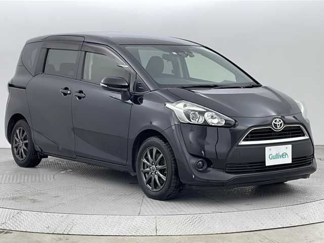 トヨタ シエンタ G 福岡県 2016(平28)年 7.4万km ブラックマイカ (株)IDOMが運営する【じしゃロン八幡西店】の自社ローン専用車両になります。こちらは現金またはオートローンご利用時の価格です。自社ローンご希望の方は別途その旨お申付け下さい/純正SDナビ/　　CD/BT/フルセグ/AM/FM/SD/バックモニター/両側パワースライドドア/オートマチックハイビーム/社外アルミホイール付サマータイヤ車載/ステアリングスイッチ/アイドリングストップ/純正フロアマット/ドアバイザー/スペアキー/スマートキー/ETC