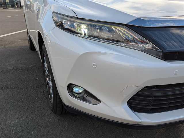 トヨタ ハリアー ハイブリッド プレミアム アドバンスドP 長野県 2014(平26)年 7.5万km ホワイトパールクリスタルシャイン 衝突被害軽減システム/JBLプレミアムサウンド/純正ナビ/・（フルセグTV/CD/DVD/Bluetooth）/全方位カメラ/ビルトインETC/置くだけ充電/ステアリングスイッチ/前席シートヒーター/前席パワーシート・シートメモリー/オートLEDライト/電動格納ウィンカーミラー/フロントフォグランプ/純正AWサマータイヤ積込/純正フロアマット/スマートキー