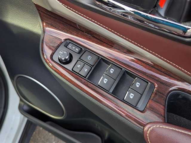 トヨタ ハリアー ハイブリッド プレミアム アドバンスドP 長野県 2014(平26)年 7.5万km ホワイトパールクリスタルシャイン 衝突被害軽減システム/JBLプレミアムサウンド/純正ナビ/・（フルセグTV/CD/DVD/Bluetooth）/全方位カメラ/ビルトインETC/置くだけ充電/ステアリングスイッチ/前席シートヒーター/前席パワーシート・シートメモリー/オートLEDライト/電動格納ウィンカーミラー/フロントフォグランプ/純正AWサマータイヤ積込/純正フロアマット/スマートキー