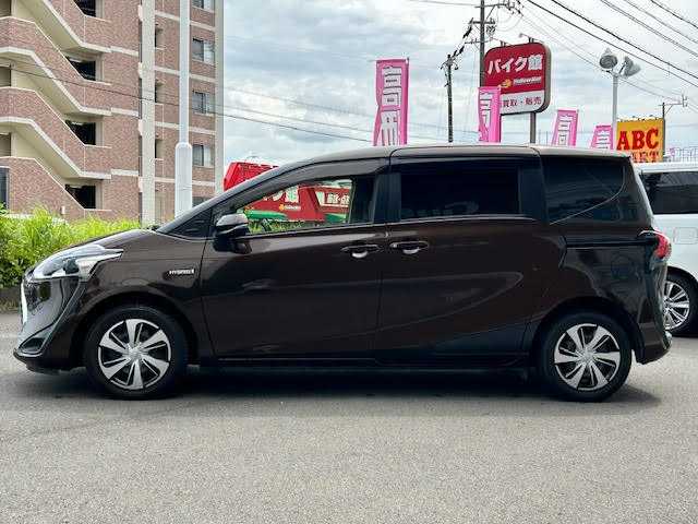 トヨタ シエンタ ハイブリッド G クエロ 静岡県 2019(平31)年 4.4万km ヴィンテージブラウンパールクリスタルシャイン 純正7型ナビゲーション【NSZT-W68T】/CD DVD Bluetooth フルセグTV/両側パワースライドドア/ハーフレザーシート/前席シートヒーター/ステアリングヒーター/トヨタセーフティセンス/レーンディスパーチャーアラート/パーキングサポートブレーキ/クリアランスソナー/LEDヘッドライト/オートマチックハイビーム/スマートキー/スペアキー/LEDヘッドライト/オートマチックハイビーム/純正フロアマット