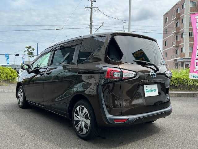 トヨタ シエンタ ハイブリッド G クエロ 静岡県 2019(平31)年 4.4万km ヴィンテージブラウンパールクリスタルシャイン 純正7型ナビゲーション【NSZT-W68T】/CD DVD Bluetooth フルセグTV/両側パワースライドドア/ハーフレザーシート/前席シートヒーター/ステアリングヒーター/トヨタセーフティセンス/レーンディスパーチャーアラート/パーキングサポートブレーキ/クリアランスソナー/LEDヘッドライト/オートマチックハイビーム/スマートキー/スペアキー/LEDヘッドライト/オートマチックハイビーム/純正フロアマット