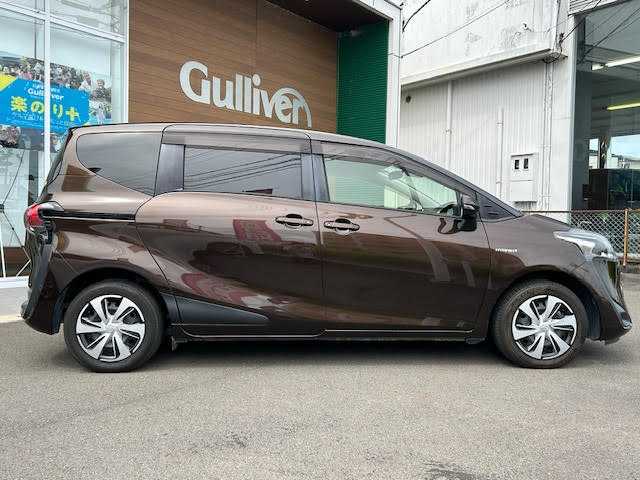 トヨタ シエンタ ハイブリッド G クエロ 静岡県 2019(平31)年 4.4万km ヴィンテージブラウンパールクリスタルシャイン 純正7型ナビゲーション【NSZT-W68T】/CD DVD Bluetooth フルセグTV/両側パワースライドドア/ハーフレザーシート/前席シートヒーター/ステアリングヒーター/トヨタセーフティセンス/レーンディスパーチャーアラート/パーキングサポートブレーキ/クリアランスソナー/LEDヘッドライト/オートマチックハイビーム/スマートキー/スペアキー/LEDヘッドライト/オートマチックハイビーム/純正フロアマット