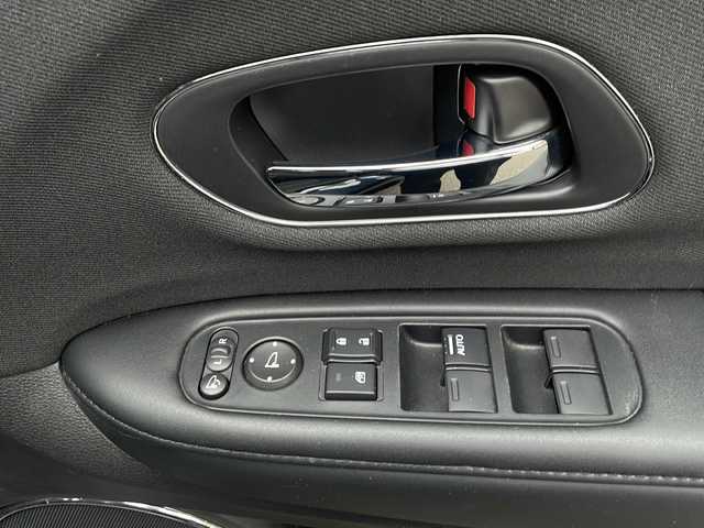 ホンダ ヴェゼル X ホンダセンシング 秋田県 2020(令2)年 4.6万km ミッドナイトブルービームM 純正メモリーナビ/　CD/DVD/USB/　フルセグ/Bluetooth/バックカメラ/ビルトインETC/衝突軽減ブレーキ/追従クルーズコントロール/逸脱防止警報/アイドリングストップ/LEDヘッドライト/フォグライト
