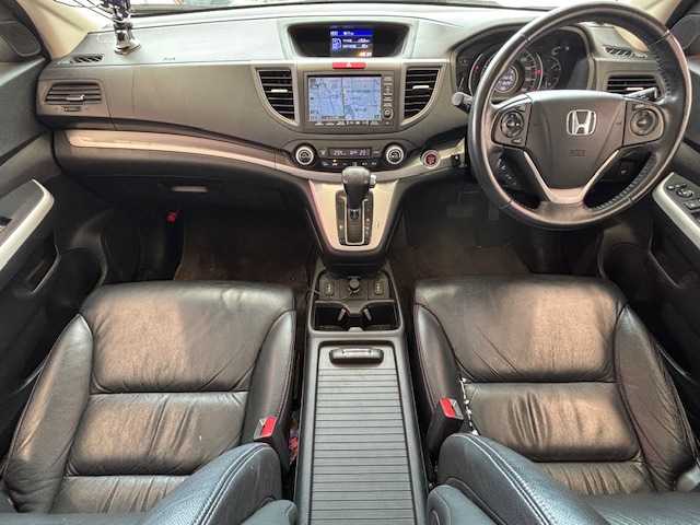 ホンダ ＣＲ－Ｖ 20G 埼玉県 2012(平24)年 12.9万km ホワイトオーキッドパール サンルーフ/純正HDDナビ/　　CD/DVD/フルセグTV/バックカメラ/クルーズコントロール/HIDオートライト/レザーシート/パワーシート/シートヒーター/純正17インチAW/ステアリングスイッチ/プッシュスタート/ETC/禁煙車