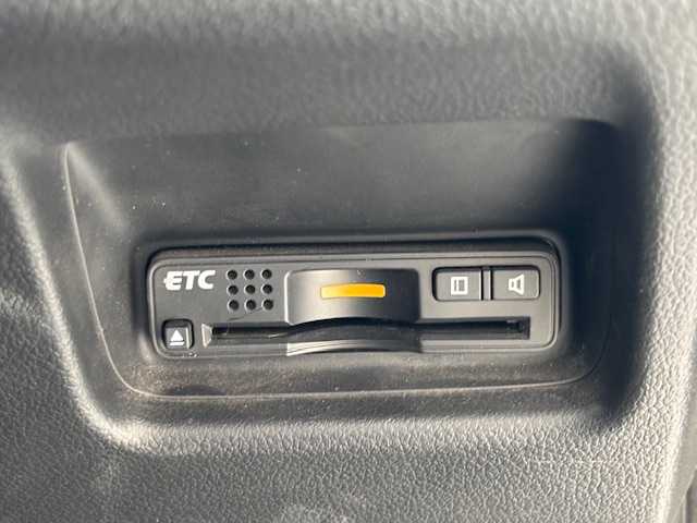 ホンダ ＣＲ－Ｖ 20G 埼玉県 2012(平24)年 12.9万km ホワイトオーキッドパール サンルーフ/純正HDDナビ/　　CD/DVD/フルセグTV/バックカメラ/クルーズコントロール/HIDオートライト/レザーシート/パワーシート/シートヒーター/純正17インチAW/ステアリングスイッチ/プッシュスタート/ETC/禁煙車