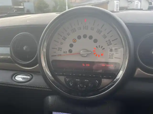 ＭＩＮＩ ミニ クラブマン クーパー 香川県 2014(平26)年 13.1万km ミッドナイト・ブラック・メタリック グレード:ボンドストリート/パドルシフト/社外HDDナビ（AVIC-ZH0007)/黒革/シートヒーター/純正17インチアルミ/ETC