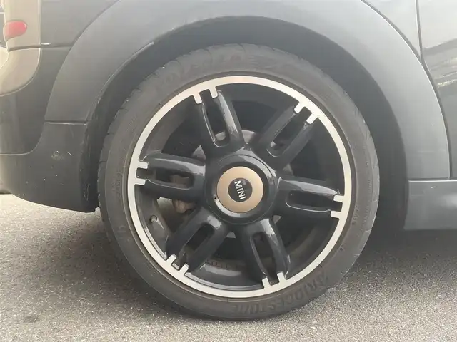ＭＩＮＩ ミニ クラブマン クーパー 香川県 2014(平26)年 13.1万km ミッドナイト・ブラック・メタリック グレード:ボンドストリート/パドルシフト/社外HDDナビ（AVIC-ZH0007)/黒革/シートヒーター/純正17インチアルミ/ETC