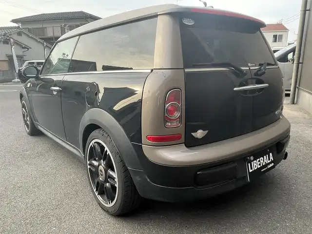 ＭＩＮＩ ミニ クラブマン クーパー 香川県 2014(平26)年 13.1万km ミッドナイト・ブラック・メタリック グレード:ボンドストリート/パドルシフト/社外HDDナビ（AVIC-ZH0007)/黒革/シートヒーター/純正17インチアルミ/ETC