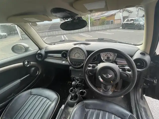 ＭＩＮＩ ミニ クラブマン クーパー 香川県 2014(平26)年 13.1万km ミッドナイト・ブラック・メタリック グレード:ボンドストリート/パドルシフト/社外HDDナビ（AVIC-ZH0007)/黒革/シートヒーター/純正17インチアルミ/ETC