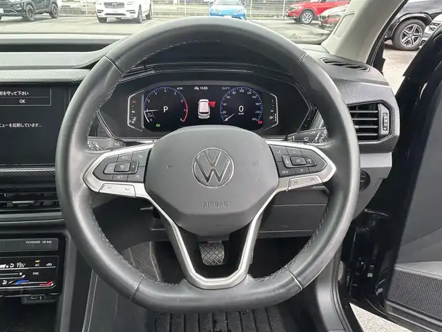 フォルクスワーゲン ＶＷ Ｔ－クロス TSI アクティブ 滋賀県 2022(令4)年 3.5万km 黒 純正メモリナビ/（BT/USB/AM・FM）/・Apple car play/・Android Auto/・Mirror Link/ETC2.0/デジタルメータークラスター/ワイヤレス充電/LEDヘッドライト/・オートライト/ブラインドスポットモニター/ACC/レーンキープアシスト/パークアシスト/コーナーセンサー前後/ルーフレール/純正16インチAW