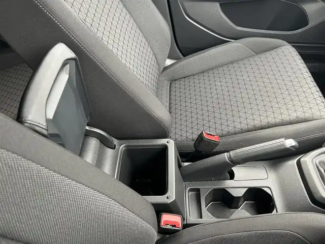 フォルクスワーゲン ＶＷ Ｔ－クロス TSI アクティブ 滋賀県 2022(令4)年 3.5万km 黒 純正メモリナビ/（BT/USB/AM・FM）/・Apple car play/・Android Auto/・Mirror Link/ETC2.0/デジタルメータークラスター/ワイヤレス充電/LEDヘッドライト/・オートライト/ブラインドスポットモニター/ACC/レーンキープアシスト/パークアシスト/コーナーセンサー前後/ルーフレール/純正16インチAW