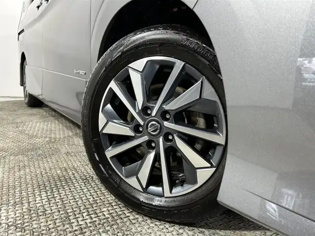 日産 セレナ ハイウェイスター V 大阪府 2020(令2)年 4.4万km ダークメタルグレー ProPILOT 純正10incナビ(フルセグ/DVD再生/Blu-ray/Bluetooth) 360カメラ 後席モニター ETC 衝突軽減 クリアランスソナー BSM パークアシスト ドラレコ