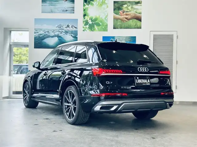 アウディ Ｑ７ 45 Sラインリミテッド 大阪府 2020(令2)年 2.1万km 黒 プレミアムP/７シーターP/１オーナー/HUD/バーチャルコックピット/黒革/パワーシート/シートヒーター/Dシートメモリ/純正ナビ/TV/360度カメラ/applecarplay/純正21インチAW/電動リアゲート/電動格納サードシート/ACC/サイドアシスト/ETC/ドラレコ/レーダー探知機