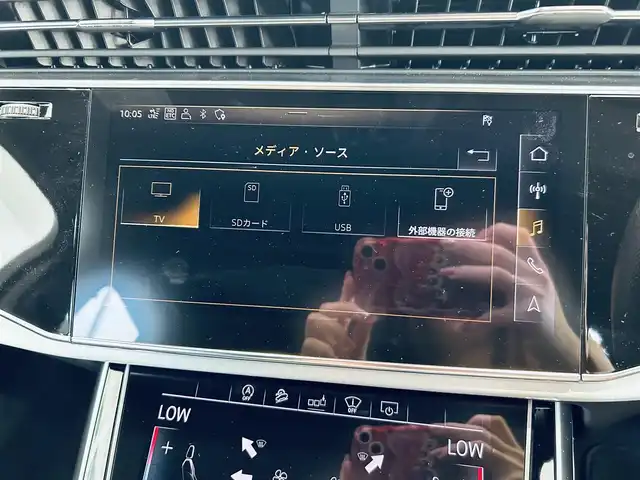 アウディ Ｑ７ 45 Sラインリミテッド 大阪府 2020(令2)年 2.1万km 黒 プレミアムP/７シーターP/１オーナー/HUD/バーチャルコックピット/黒革/パワーシート/シートヒーター/Dシートメモリ/純正ナビ/TV/360度カメラ/applecarplay/純正21インチAW/電動リアゲート/電動格納サードシート/ACC/サイドアシスト/ETC/ドラレコ/レーダー探知機