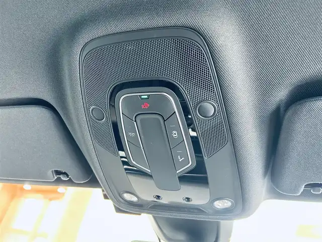 アウディ Ｑ７ 45 Sラインリミテッド 大阪府 2020(令2)年 2.1万km 黒 プレミアムP/７シーターP/１オーナー/HUD/バーチャルコックピット/黒革/パワーシート/シートヒーター/Dシートメモリ/純正ナビ/TV/360度カメラ/applecarplay/純正21インチAW/電動リアゲート/電動格納サードシート/ACC/サイドアシスト/ETC/ドラレコ/レーダー探知機