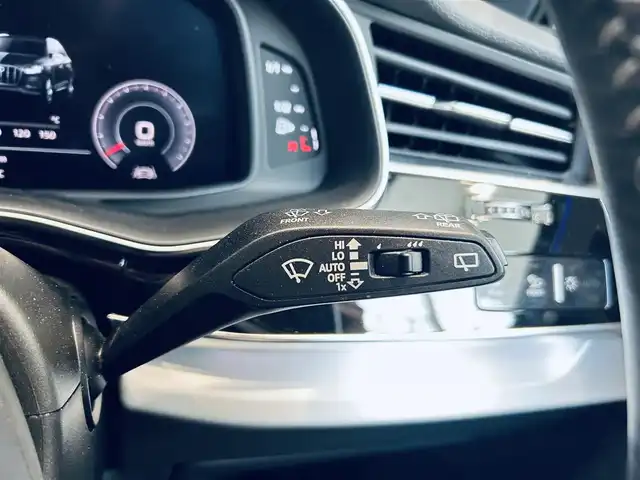 アウディ Ｑ７ 45 Sラインリミテッド 大阪府 2020(令2)年 2.1万km 黒 プレミアムP/７シーターP/１オーナー/HUD/バーチャルコックピット/黒革/パワーシート/シートヒーター/Dシートメモリ/純正ナビ/TV/360度カメラ/applecarplay/純正21インチAW/電動リアゲート/電動格納サードシート/ACC/サイドアシスト/ETC/ドラレコ/レーダー探知機