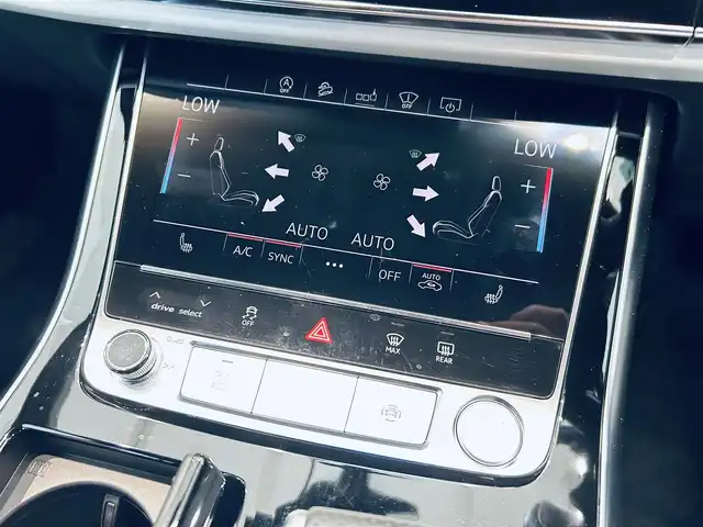 アウディ Ｑ７ 45 Sラインリミテッド 大阪府 2020(令2)年 2.1万km 黒 プレミアムP/７シーターP/１オーナー/HUD/バーチャルコックピット/黒革/パワーシート/シートヒーター/Dシートメモリ/純正ナビ/TV/360度カメラ/applecarplay/純正21インチAW/電動リアゲート/電動格納サードシート/ACC/サイドアシスト/ETC/ドラレコ/レーダー探知機
