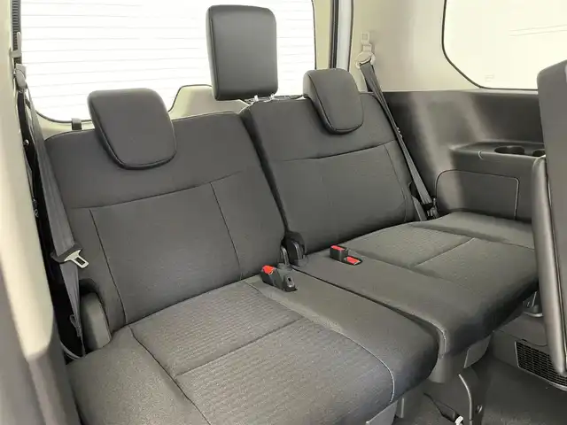 日産 セレナ e－パワー ハイウェイスター V 愛知県 2025(令7)年 0.1万km未満 プリズムホワイト 登録済未使用車/純正１２．３型ナビ/HDMI接続/フルセグテレビ/Bluetooth/AppleCarplay／AndroidAuto/前後ドライブレコーダー/ETC2.0/アラウンドビューモニター/純正フリップダウンモニター/デジタルインナーミラー/プロパイロット/おくだけ充電/e-pedal/－－－－－－－－－－－－－－－－－/e-POWER　ハイウエイスターV　ヘッドランプ オートレベライザー+アダプティブLEDヘッドライトシステム+インテリジェント アラウンドビューモニター（移動物 検知機能付）+インテリジェント ルームミラー+アドバンスドドライブアシストディスプレイ（12.3インチカラーディスプレイ）+統合型インターフェースディスプレイ+ワイヤレス充電器+6スピーカー+NissanConnectナビゲーションシステム（地デジ内蔵）+車載通信ユニット（TCU［Telematics Control Unit］）+ETC2.0ユニット（ビルトインタイプ）+ドライブレコーダー（前後セット）+プロパイロット（ナビリンク機能付）+プロパイロット緊急停止支援システム（SOSコール機能付）+SOSコール（488/400円）後席専用モニターHDMI NissanConnectナビ付車用(125/400円)