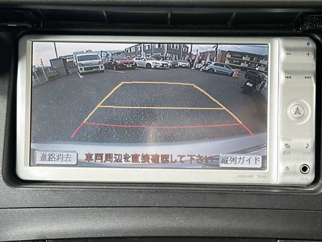 トヨタ プリウス G 神奈川県 2010(平22)年 6.3万km シルバーM 純正ディーラーナビ（AM/FM/CD/DVD/ワンセグTV）/バックカメラ/スマートキー/クルーズコントロール/ETC/ドライブレコーダー/横滑り防止装置/コーナーポール/オートライト/フォグランプ/純正フロアマット/純正フロアマット/電動格納ミラー/ISOFIX/保証書/取扱説明書