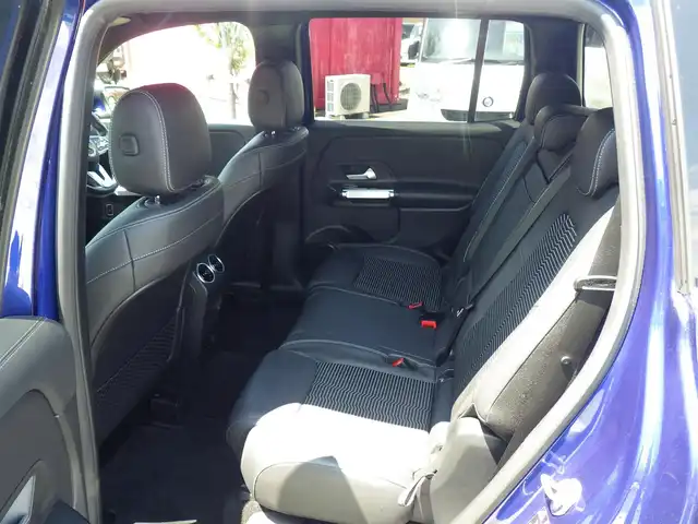 メルセデス・ベンツ ＧＬＢ２００ｄ 千葉県 2021(令3)年 3.6万km 青 235/55R18/アクティブセーフティブレーキ/アクティブレーンキーピングアシスト/レーンチェンジアシスト/ブラインドスポットアシスト/アテンションアシスト/ディストロニック/パワーバックドア/ハーフレザーシート/前席パワーシート/シートヒーター/純正HDDナビ/地デジTV/【Bluetooth接続】/360°カメラ/リバース連動ドアミラー（左）/ドライブレコーダー（前後撮影）/革巻きステアリング/ステアリングスイッチ/ETC（2.0）/LEDヘッドライト/ウインカーミラー/パークトロニック/純正18インチアルミホイル/サイド/カーテンエアバッグ/キーレスゴー