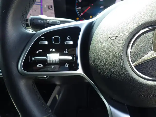 メルセデス・ベンツ ＧＬＢ２００ｄ 千葉県 2021(令3)年 3.6万km 青 235/55R18/アクティブセーフティブレーキ/アクティブレーンキーピングアシスト/レーンチェンジアシスト/ブラインドスポットアシスト/アテンションアシスト/ディストロニック/パワーバックドア/ハーフレザーシート/前席パワーシート/シートヒーター/純正HDDナビ/地デジTV/【Bluetooth接続】/360°カメラ/リバース連動ドアミラー（左）/ドライブレコーダー（前後撮影）/革巻きステアリング/ステアリングスイッチ/ETC（2.0）/LEDヘッドライト/ウインカーミラー/パークトロニック/純正18インチアルミホイル/サイド/カーテンエアバッグ/キーレスゴー