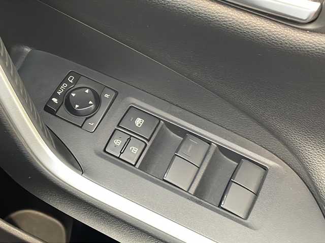 トヨタ ＲＡＶ４ アドベンチャー オフロードPKG 岐阜県 2021(令3)年 6.1万km アティチュードブラックマイカ ワンオーナー/ディスプレイオーディオ/ナビキッド/フルセグTV/Bluetooth/バックカメラ/ビルトインETC/前席ベンチレーション/前席シートヒーター/ステアリングヒーター/パワーシート/レーダークルーズコントロール/電子パーキング/LEDヘッドライト/前後ドライブレコーダー/黒革シート/保証書/取扱説明書/スペアキー