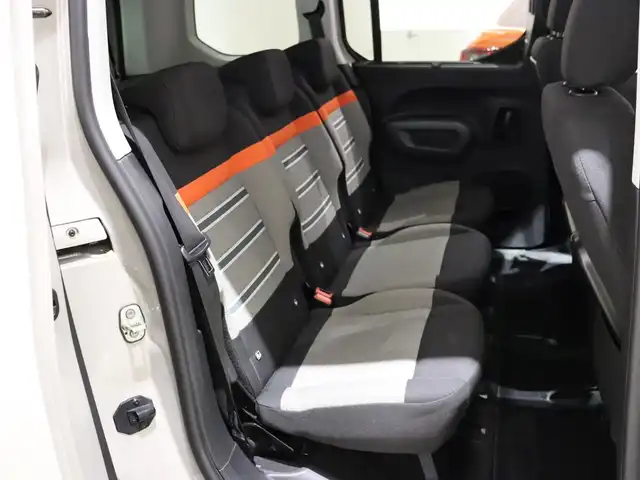 シトロエン シトロエン ベルランゴ シャイン XTRパック 静岡県 2021(令3)年 4.6万km サーブル 1オーナー　/衝突軽減ブレーキ　/ＡＣＣ　/ＣａｒＰｌａｙ　/ガラスルーフ　/ＬＥＤ　/ＥＴＣ　/パドルシフト　/純正１７ＡＷ　/コーナーセンサー　/バックカメラ　/サイドカメラ　/スマートキー　/アイドリングストップ/保証書、取説、スペアキー