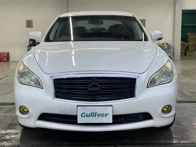 日産 フーガ ハイブリッド VIPパッケージ 千葉県 2012(平24)年 11.7万km クリスタルホワイトパール 純正ナビ(CD/DVD/地デジTV)/レザーシート/純正マット/レーダークルーズコントロール/前席シートヒーター/前席シートクーラー/運転席メモリシート/プッシュスタート/ドアバイザー/ドライブレコーダー/ビルトインETC/オートライト/フォグランプ(黄色)/リアサンシェード/HIDヘッドライト/左サイドカメラ/オールオートウィンドウ/電動チルトステアリング