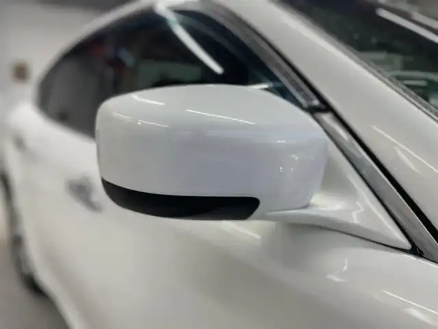日産 フーガ ハイブリッド VIPパッケージ 千葉県 2012(平24)年 11.7万km クリスタルホワイトパール 純正ナビ(CD/DVD/地デジTV)/レザーシート/純正マット/レーダークルーズコントロール/前席シートヒーター/前席シートクーラー/運転席メモリシート/プッシュスタート/ドアバイザー/ドライブレコーダー/ビルトインETC/オートライト/フォグランプ(黄色)/リアサンシェード/HIDヘッドライト/左サイドカメラ/オールオートウィンドウ/電動チルトステアリング