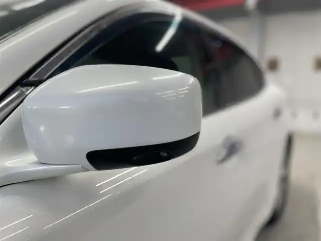 日産 フーガ ハイブリッド VIPパッケージ 千葉県 2012(平24)年 11.7万km クリスタルホワイトパール 純正ナビ(CD/DVD/地デジTV)/レザーシート/純正マット/レーダークルーズコントロール/前席シートヒーター/前席シートクーラー/運転席メモリシート/プッシュスタート/ドアバイザー/ドライブレコーダー/ビルトインETC/オートライト/フォグランプ(黄色)/リアサンシェード/HIDヘッドライト/左サイドカメラ/オールオートウィンドウ/電動チルトステアリング