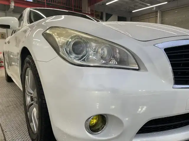 日産 フーガ ハイブリッド VIPパッケージ 千葉県 2012(平24)年 11.7万km クリスタルホワイトパール 純正ナビ(CD/DVD/地デジTV)/レザーシート/純正マット/レーダークルーズコントロール/前席シートヒーター/前席シートクーラー/運転席メモリシート/プッシュスタート/ドアバイザー/ドライブレコーダー/ビルトインETC/オートライト/フォグランプ(黄色)/リアサンシェード/HIDヘッドライト/左サイドカメラ/オールオートウィンドウ/電動チルトステアリング