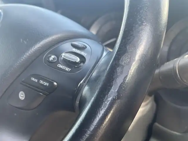 日産 フーガ ハイブリッド VIPパッケージ 愛知県 2012(平24)年 11.8万km クリスタルホワイトパール (株)IDOMが運営する【じしゃロン名古屋鳴海店】の自社ローン専用車両になりますこちらは現金またはオートローンご利用時の価格です。自社ローンご希望の方は別途その旨お申付け下さい純正ナビ(CD/DVD/地デジTV)/レザーシート/純正マット/レーダークルーズコントロール/前席シートヒーター/前席シートクーラー/運転席メモリシート/プッシュスタート/ドアバイザー/ドライブレコーダー/ビルトインETC/オートライト/フォグランプ(黄色)/リアサンシェード/HIDヘッドライト/左サイドカメラ/オールオートウィンドウ/電動チルトステアリング