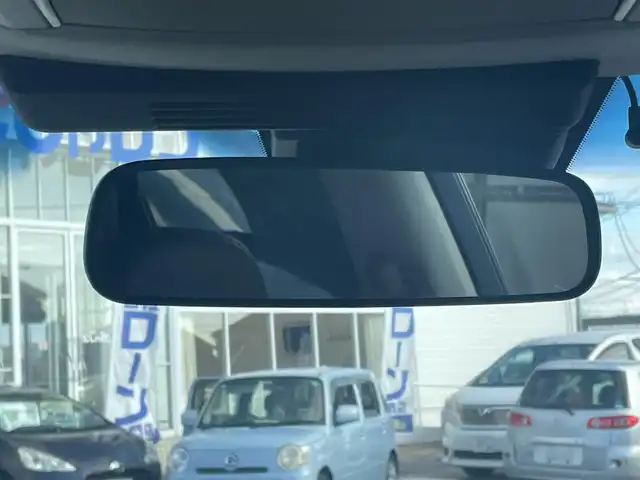 日産 フーガ ハイブリッド VIPパッケージ 愛知県 2012(平24)年 11.8万km クリスタルホワイトパール (株)IDOMが運営する【じしゃロン名古屋鳴海店】の自社ローン専用車両になりますこちらは現金またはオートローンご利用時の価格です。自社ローンご希望の方は別途その旨お申付け下さい純正ナビ(CD/DVD/地デジTV)/レザーシート/純正マット/レーダークルーズコントロール/前席シートヒーター/前席シートクーラー/運転席メモリシート/プッシュスタート/ドアバイザー/ドライブレコーダー/ビルトインETC/オートライト/フォグランプ(黄色)/リアサンシェード/HIDヘッドライト/左サイドカメラ/オールオートウィンドウ/電動チルトステアリング
