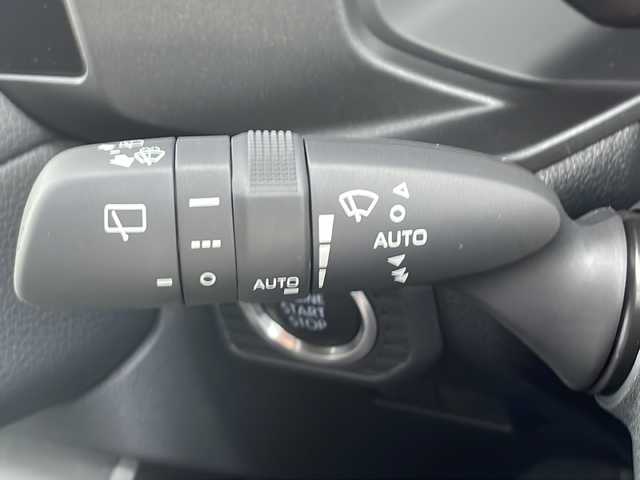 トヨタ ランドクルーザー ２５０ VX 青森県 2024(令6)年 0.1万km プラチナホワイトパールマイカ 4WD/純正12.3型DAナビ・フルセグTV/パイオニアプレミアムサウンド/Bluetooth・USB・HDMI・ミラキャスト/パノラミックビューモニター/ムーンルーフ/黒革シート/前席ベンチレーション・ヒーター/運転席パワーシート/ステアリングヒーター/デジタルインナーミラー/パワーバックドア/プリクラッシュセーフティ/レーダークルーズコントロール/レーントレーシングアシスト/レーンディパーチャーアラート/オートマチックハイビーム/ブラインドスポットモニター/純正前後ドライブレコーダー/丸目LEDヘッドランプ/LEDフォグランプ/LEDリアフォグランプ/ルーフレール/純正18インチアルミ/モデリスタシグネチャーイルミブレード/モデリスタフェンダーガーニッシュ/スペアキー/保証書・取説書