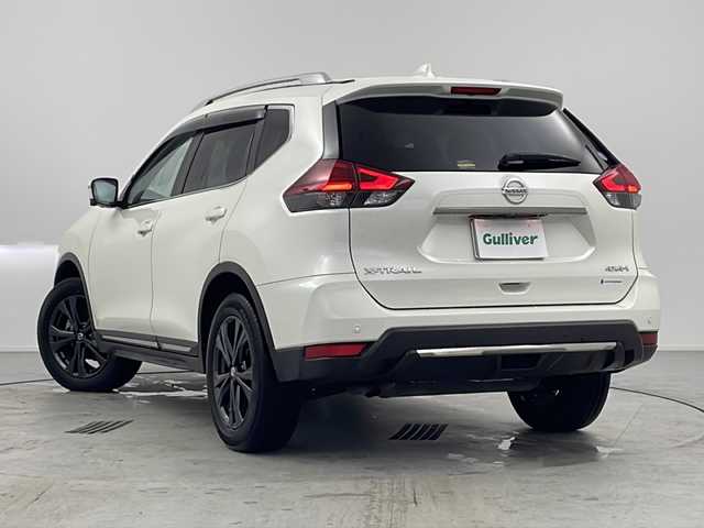 日産 エクストレイル 20Xi Vセレクション 愛知県 2022(令4)年 4.1万km ブリリアントホワイトパール /禁煙車・ワンオーナー//純正ナビ(MM520D-L)//インテリジェントアラウンドビューモニター//フルセグTV・Bluetooth・CD・DVD//ルーフレール//純正18インチアルミホイール//リモコンオートバックドア//インテリジェントルームミラー//横滑り防止//インテリジェントエマージェンシーブレーキ//踏み間違い衝突防止アシスト//フロント&バックソナー//車線逸脱警報//進入禁止標識検知//アイドリングストップ//インテリジェント4×4//アドバンスドヒルディセントコントロール//ヒルスタートアシスト//プロパイロット//車線逸脱防止支援システム//後側方車両検知警報//後退時車両検知警報//前方衝突予測警報//LEDヘッドライト//インテリジェントオートライト//ハイビームアシスト//フロントフォグランプ//防水加工フロア//防水シート(セルクロス)//前席パワーシート//クイックコンフォートシートヒーター(フロント・セカンド左右)//アドバンストドライブアシストディスプレイ//本革巻きステアリング//ステアリングスイッチ//プッシュスタート//寒冷地仕様(ヒーター付ドアミラー・リヤヒーターダクト)//スペアキー１本//新車保証書・取扱説明書