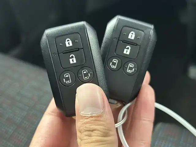 スズキ スペーシア HYBRID X 千葉県 2020(令2)年 5.4万km オフブルーM スズキセーフティサポート/・衝突軽減ブレーキ/・レーンキープアシスト/・コーナーセンサー/・横滑り防止装置/社外7インチSDナビ/CD DVD SD BT フルセグ/バックカメラ/両側パワースライドドア/オートライト/ヘッドライトレベライザー/シートヒーター/ドアバイザー/純正フロアマット/プッシュスタート/スマートキー/ETC