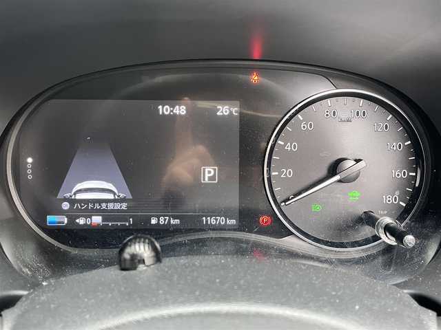 日産 キックス X ツートーンインテリアED 滋賀県 2022(令4)年 1.2万km ブリリアントホワイトパール/ピュアブラック 2トーン 純正9インチナビ/【Bluetooth/CD/DVD/フルセグTV/USB】/全方位カメラ/レザーシート/プロパイロット/クリアランスソナー/レーンキープアシスト/衝突軽減ブレーキ/LEDヘッドライト/オートマチックハイビーム/ビルトインETC/前後ドライブレコーダー/D/Nシートヒーター/ステアリングヒーター/デジタルインナーミラー/電動パーキングブレーキ/オートブレーキホールド/プッシュスタート/スマートキー/ステアリングリモコン/ドアバイザー