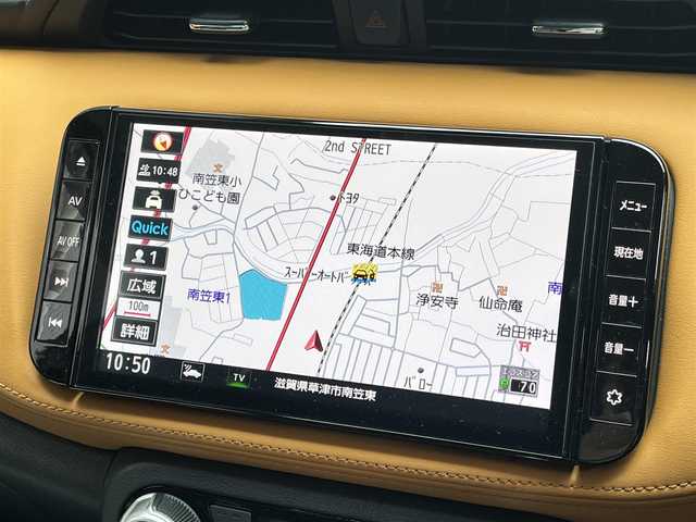 日産 キックス X ツートーンインテリアED 滋賀県 2022(令4)年 1.2万km ブリリアントホワイトパール/ピュアブラック 2トーン 純正9インチナビ/【Bluetooth/CD/DVD/フルセグTV/USB】/全方位カメラ/レザーシート/プロパイロット/クリアランスソナー/レーンキープアシスト/衝突軽減ブレーキ/LEDヘッドライト/オートマチックハイビーム/ビルトインETC/前後ドライブレコーダー/D/Nシートヒーター/ステアリングヒーター/デジタルインナーミラー/電動パーキングブレーキ/オートブレーキホールド/プッシュスタート/スマートキー/ステアリングリモコン/ドアバイザー