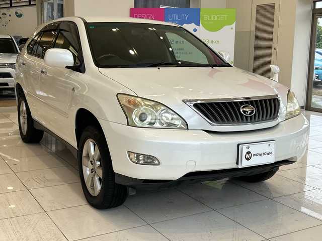 トヨタ ハリアー 240G 埼玉県 2011(平23)年 10.3万km ホワイトパールクリスタルシャイン アルカンターラシート/パワーシート/純正ナビ/MT付AT/純正7インチナビ/電動格納ミラー/ドアバイザー/CD/MD/純正アルミホイール/スペアキー/オートエアコン/Wエアバック/取扱説明書/保証書