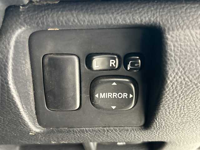 トヨタ ハリアー 240G 埼玉県 2011(平23)年 10.3万km ホワイトパールクリスタルシャイン アルカンターラシート/パワーシート/純正ナビ/MT付AT/純正7インチナビ/電動格納ミラー/ドアバイザー/CD/MD/純正アルミホイール/スペアキー/オートエアコン/Wエアバック/取扱説明書/保証書