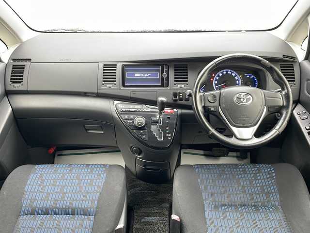 トヨタ アイシス プラタナ Vセレクション 山形県 2014(平26)年 8.1万km ボルドーマイカメタリック 純正メモリナビ/【フルセグ/DVD/BT/SD】/バックカメラ/両側パワースライドドア/革巻きステアリング/ステアリングスイッチ/ウィンカーミラー/HIDヘッドライト/スマートキー/プッシュスタート/フロアマット/ドアバイザー