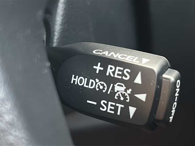 トヨタ アルファード SC 愛媛県 2020(令2)年 4万km ブラック フリップダウンモニター/サンルーフ/純正ディスプレイオーディオ/エアロ（TRD)/両側パワースライドドア/ブラインドスポットモニター/オートマチックハイビーム/ビルトインETC/エアシート/シートヒーター/フルセグTV/衝突軽減システム/レーンキープアシスト/クルーズコントロール追従あり/コーナーセンサー前後/USB/スマートキー/横滑り防止装置